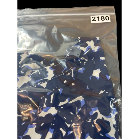 Talbots Plus 3X Blue Floral Print Blouse Split Neck 3/4 Sleeve Lightweight Top - Picture 14 of 14